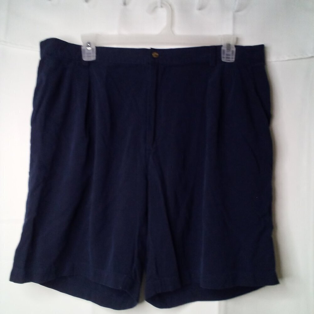 Tommy Bahama Shorts Men 42 100% Silk Pleated Casual Blue